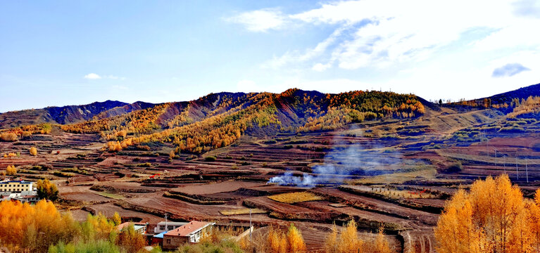 山村秋色