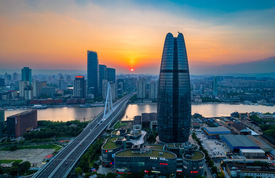 宁波三江口财富中心城市夜景