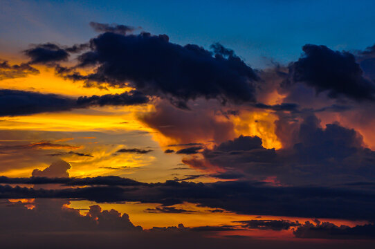 夕阳天空