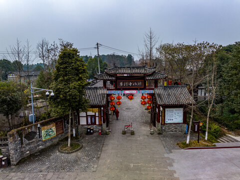 郫都战旗村乡村十八坊大门