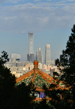 北京中国尊和古建筑的古今交汇