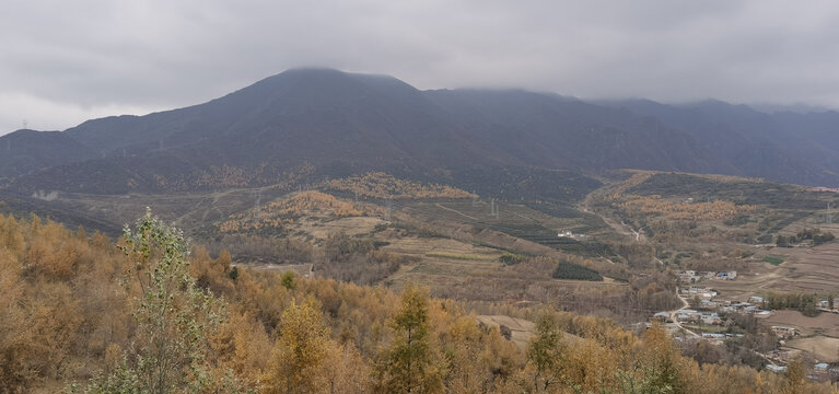 大山秋色