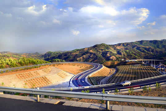 山区高速公路