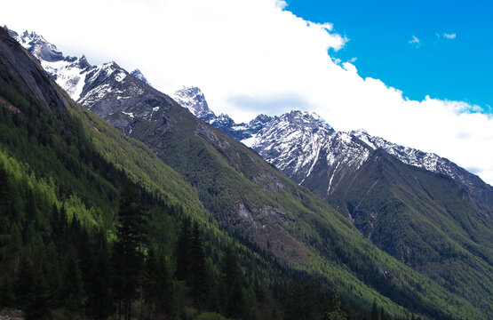 川西高原雪山