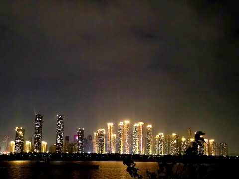 城市天际线夜景