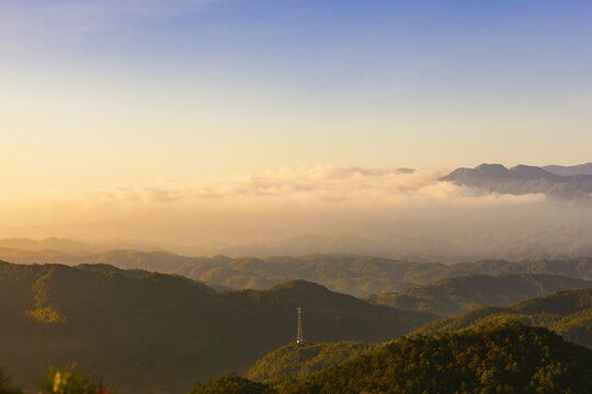 广东第一峰群山日出晨曦