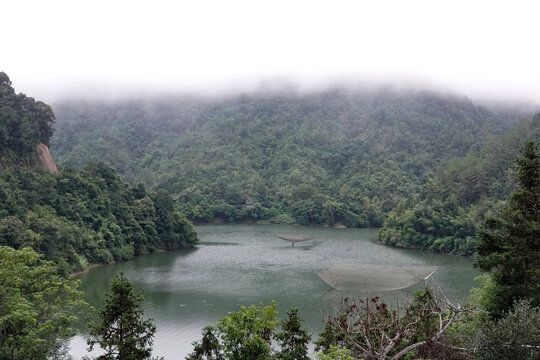 清晨的山水风景