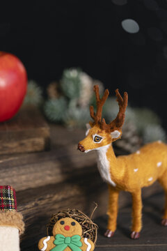 圣诞小鹿创意圣诞节暗调图片