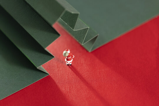 圣诞老人创意红绿拼色背景