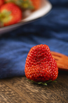 一颗水果草莓特写图片