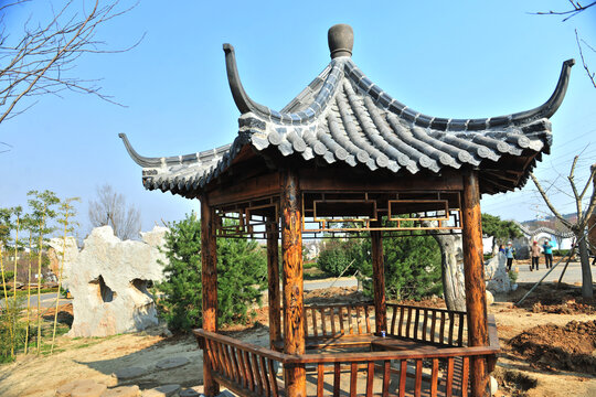 中式园林凉亭