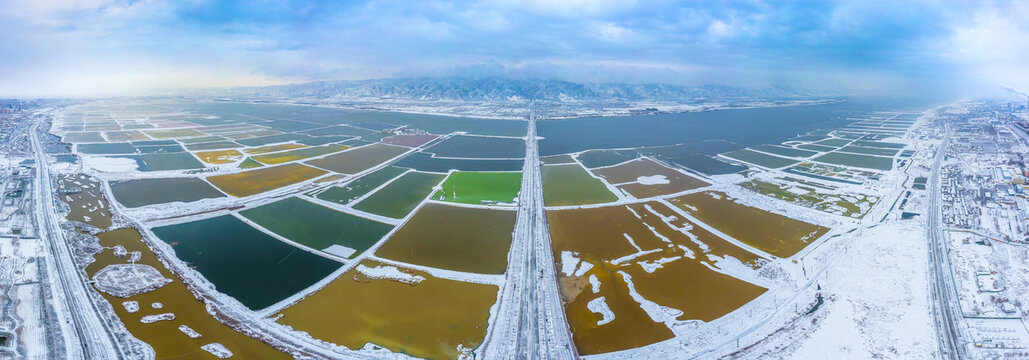 山西运城雪韵盐湖美如画