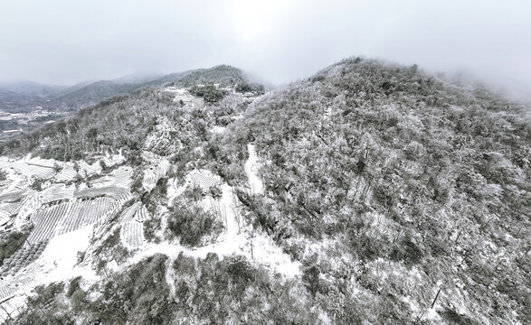 山乡雪景