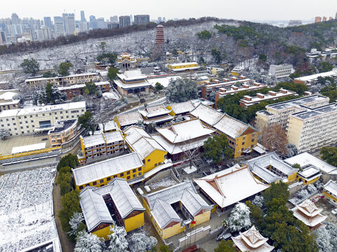 雪中宝通寺