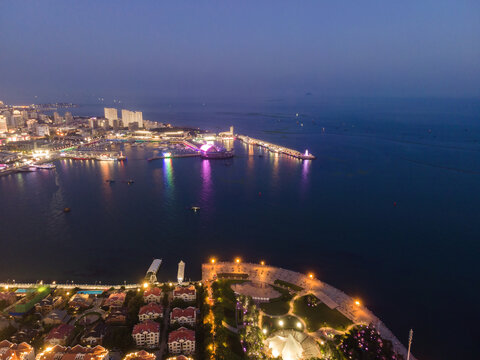 航拍青岛湾区夜景