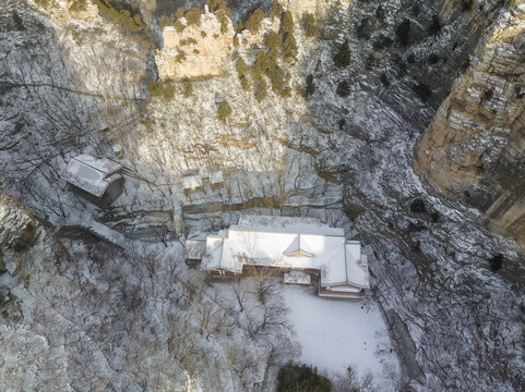 航拍济南藏龙涧雪景