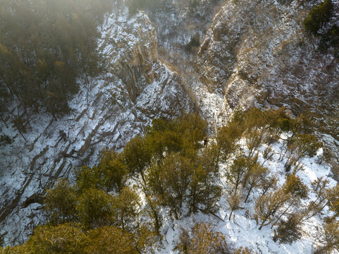 航拍济南藏龙涧雪景