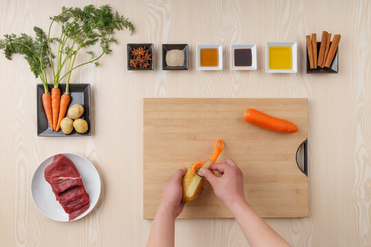 胡萝卜土豆炖牛肉烹饪过程