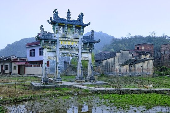 灌阳县月岭村古牌坊