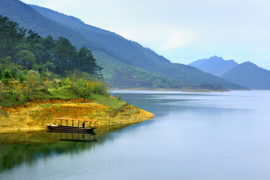 水库湖泊景观