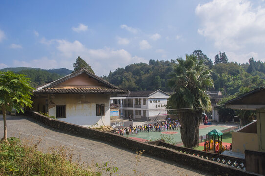 山村小学洪川小学