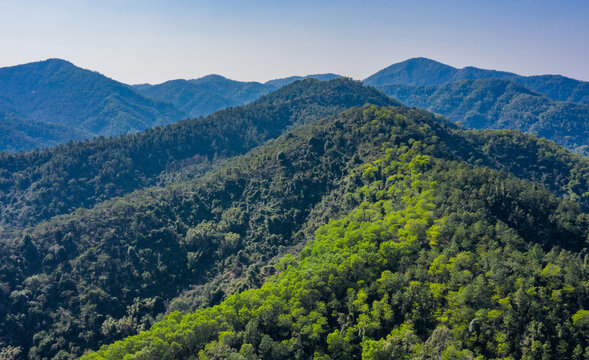 群山