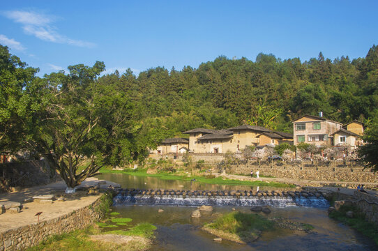 洪坑乡村小溪农家风景