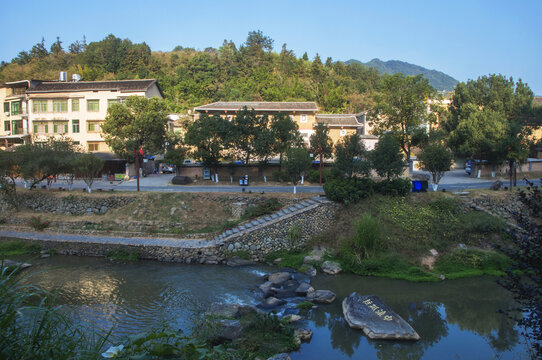 洪坑乡村溪流风景