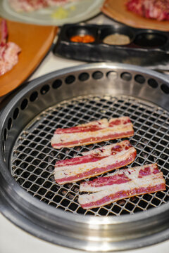 日式烧肉韩式烤肉肥牛美食