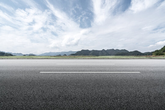 高速公路和自然景观