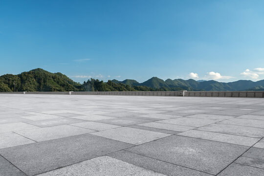 户外山区地砖地面观景台