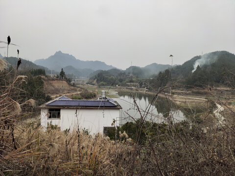 大山里的乡村