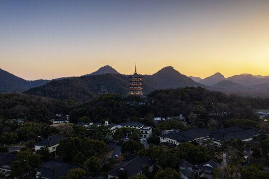 杭州西湖雷峰塔日落风光