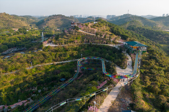 高州凤凰古城水滑梯与植物园