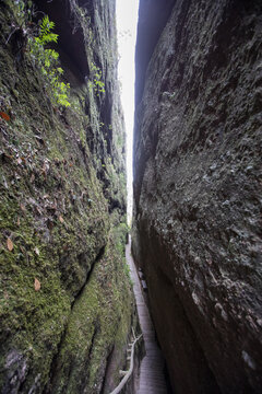 福建泰宁大金湖一线天景区