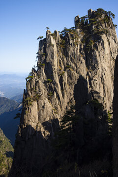 悬崖峭壁