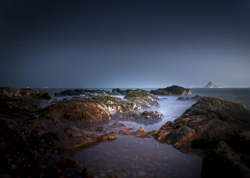 野外海边夜景