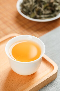 白茶茶汤茶水