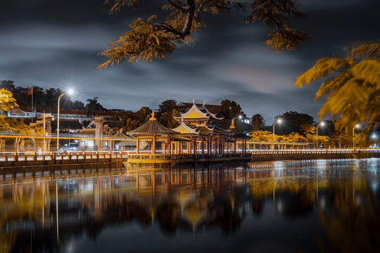 厦门集美学村龙舟池夜景