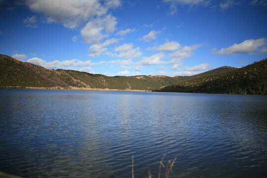 四川湖景