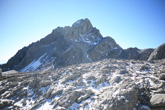 西藏雪山