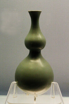 元代龙泉窑青釉葫芦瓶