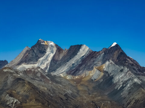 五彩山峰