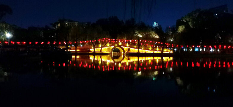 翠湖公园的夜晚