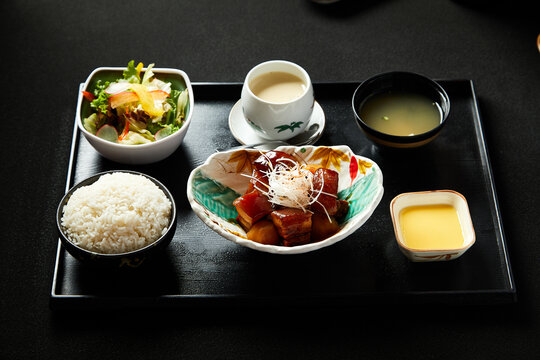 日式红烧肉套餐