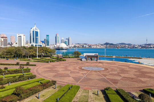 航拍青岛海岸线湾区景观