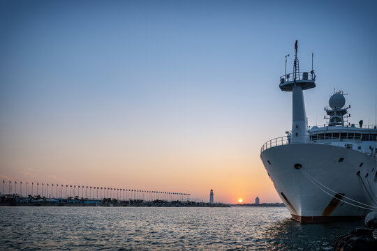 城市海岸线海洋海景