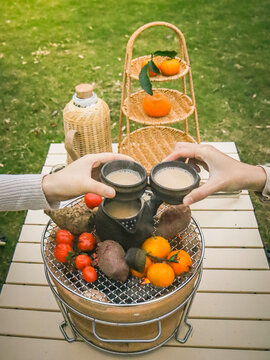 围炉煮茶与水果美食
