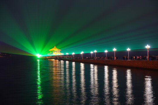 青岛栈桥夜景