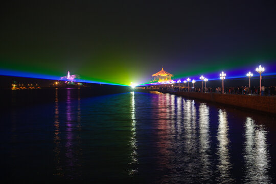 青岛栈桥夜景